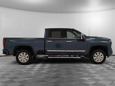 Used 2025 Chevrolet Silverado 2500 - photo 1