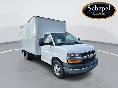 Used 2022 Chevrolet Express 3500 - photo 1