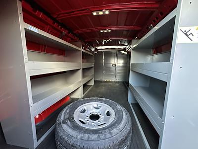 New 2026 GMC Savana 2500 - photo 2