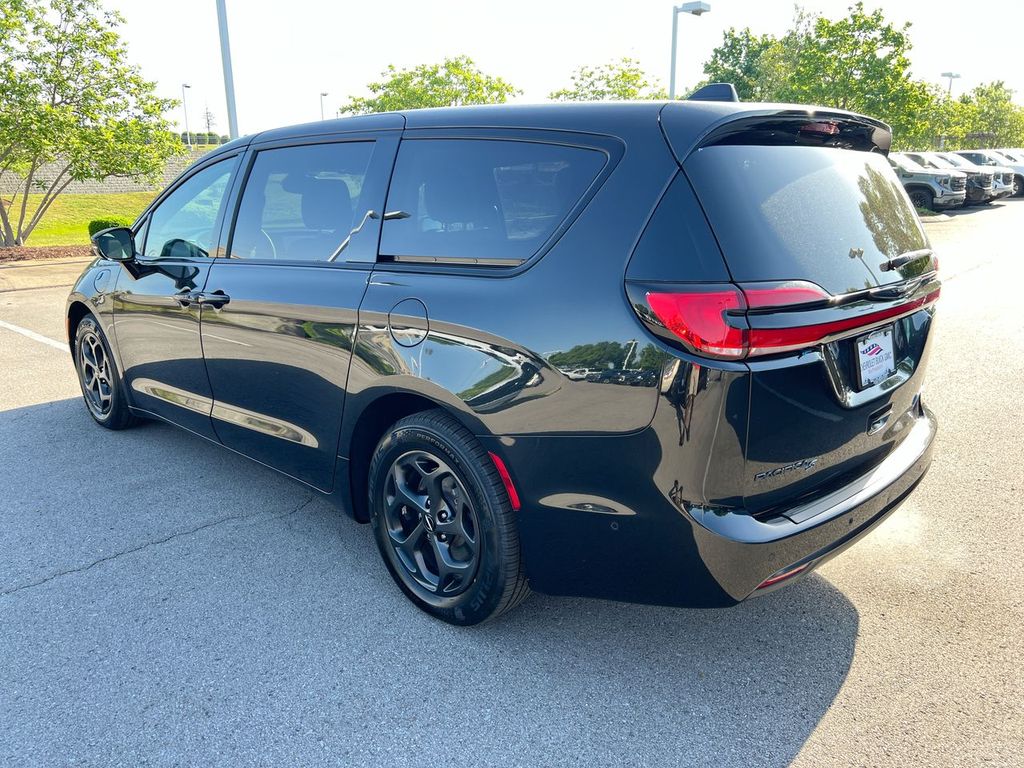 Used 2022 Chrysler Pacifica - photo 21