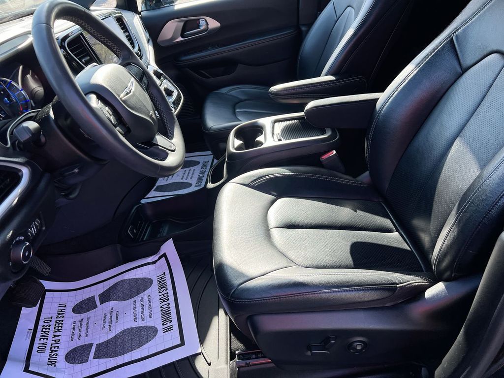 Used 2022 Chrysler Pacifica - photo 15