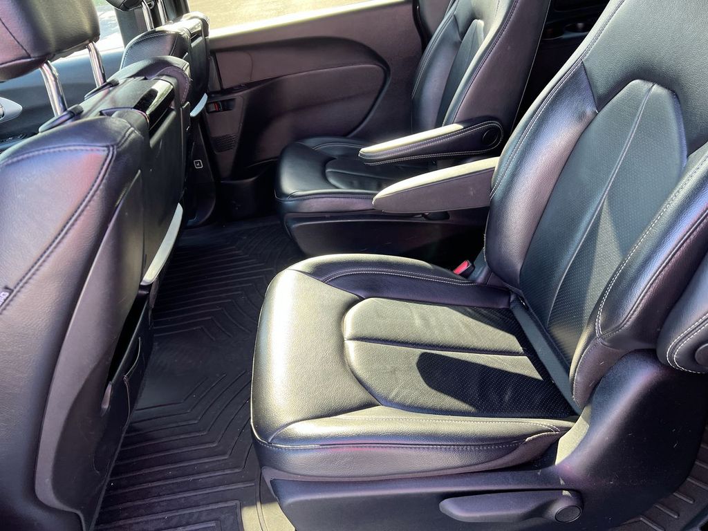 Used 2022 Chrysler Pacifica - photo 16