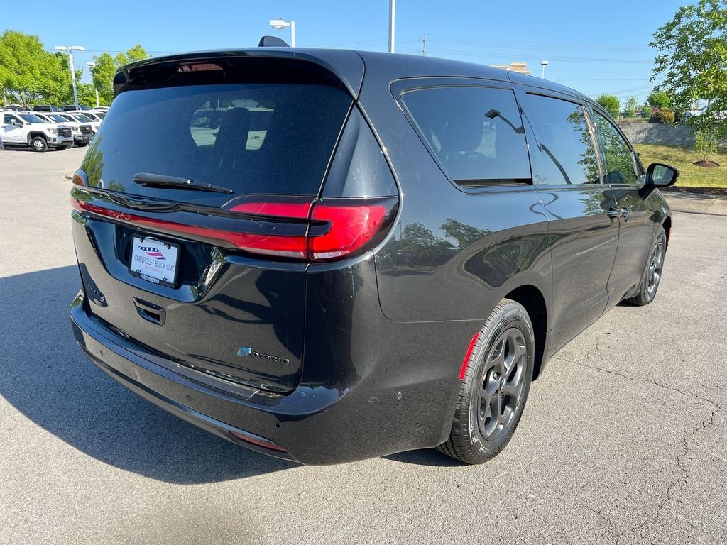 Used 2022 Chrysler Pacifica - photo 8
