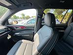 New 2025 Chevrolet Traverse Z71 AWD SUV for sale #J277873 - photo 7