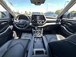 Used 2022 Toyota Highlander Platinum AWD SUV for sale #R272872A - photo 6