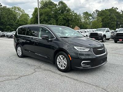2023 Chrysler Pacifica FWD Minivan for sale #530418 - photo 1