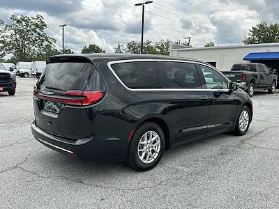Used 2023 Chrysler Pacifica Touring L Minivan for sale #530418 - photo 2