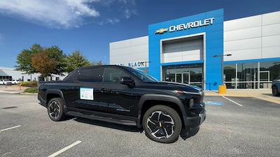 New 2026 Chevrolet Silverado EV LT Crew Cab 4WD Pickup for sale #11260014 - photo 2