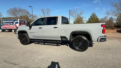 Used 2024 Chevrolet Silverado 2500 LT Crew Cab for sale #11260336A - photo 2