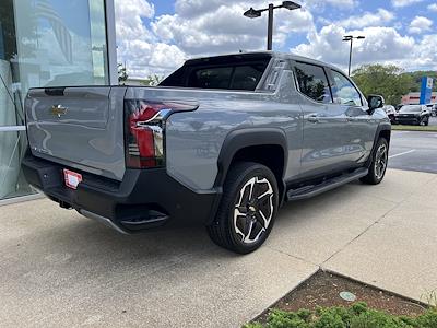 2025 Chevrolet Silverado EV Crew Cab 4WD Pickup for sale #1150660 - photo 2