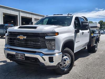 New 2025 Chevrolet Silverado 3500 Work Truck Crew Cab 4WD Flatbed Truck for sale #1150894 - photo 1