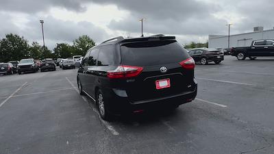 Used 2020 Toyota Sienna XLE Premium Minivan for sale #1350784A - photo 2