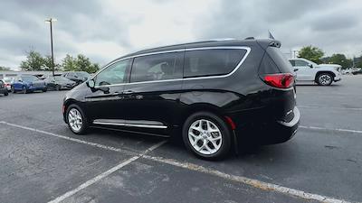 2020 Chrysler Pacifica FWD Minivan for sale #1351066A - photo 2