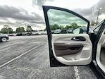 2020 Chrysler Pacifica FWD Minivan for sale #1351066A - photo 18