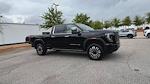 New 2025 GMC Sierra 2500 Denali Ultimate Crew Cab 4WD Pickup for sale #1351114 - photo 3