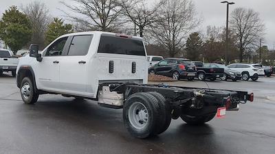 New 2025 GMC Sierra 3500 Pro Crew Cab 4WD Cab Chassis for sale #F1350211 - photo 2