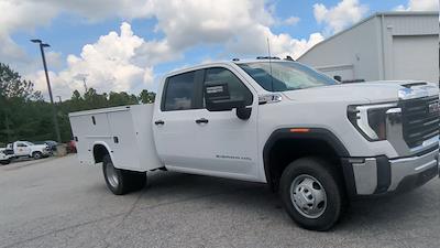 New 2025 GMC Sierra 3500 Pro Crew Cab 4WD 60 CA Cab Chassis for sale #F1350356 - photo 2
