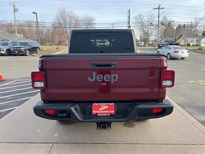 Used 2021 Jeep Gladiator - photo 1