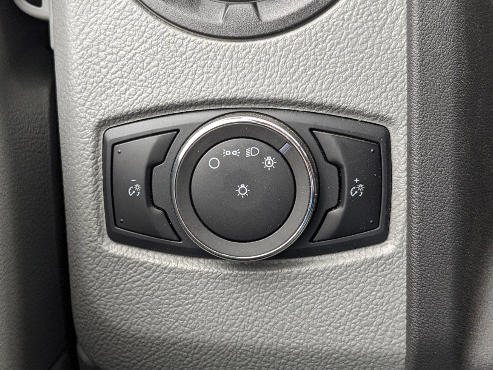 Used 2024 Ford E-450 - photo 21