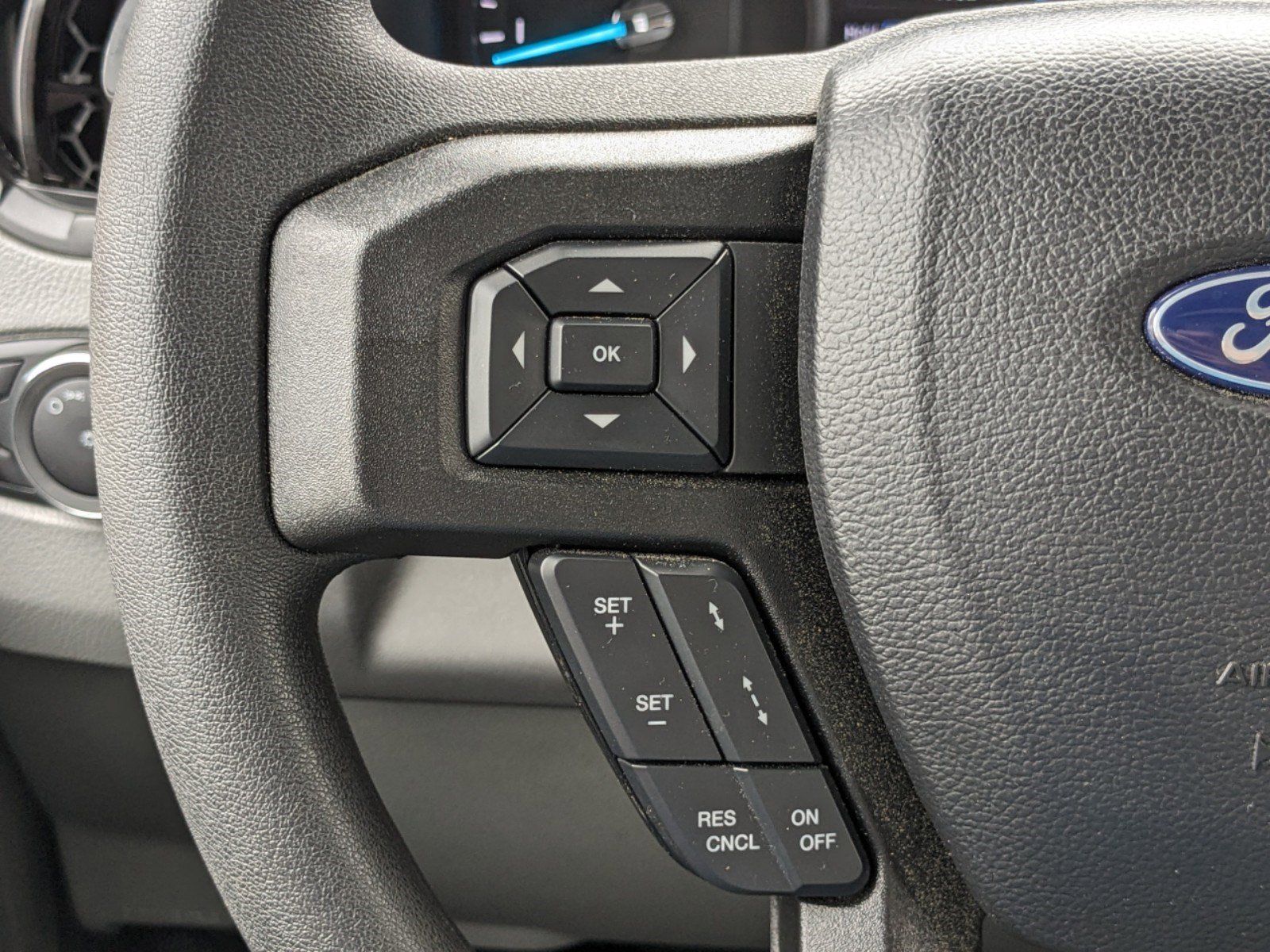 Used 2024 Ford E-450 - photo 22