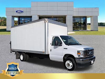 Used 2023 Ford E-450 - photo 1