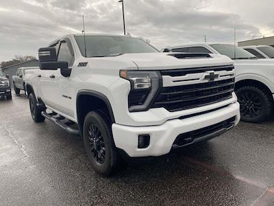 Used 2024 Chevrolet Silverado 2500 - photo 1