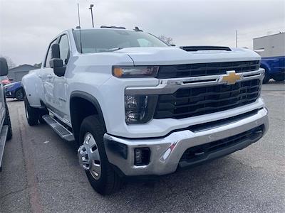 Used 2025 Chevrolet Silverado 3500 - photo 1