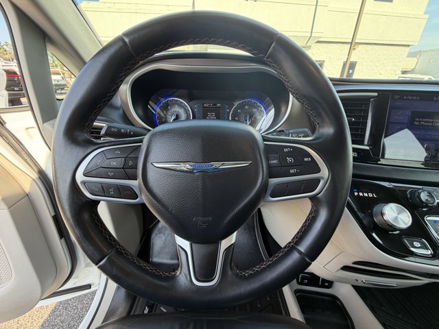 Used 2017 Chrysler Pacifica - photo 17