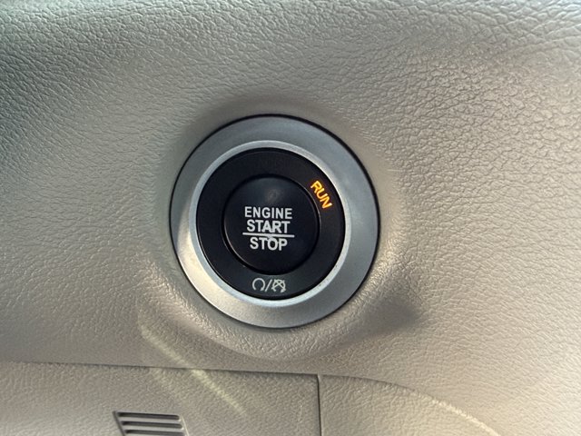 Used 2017 Chrysler Pacifica - photo 20