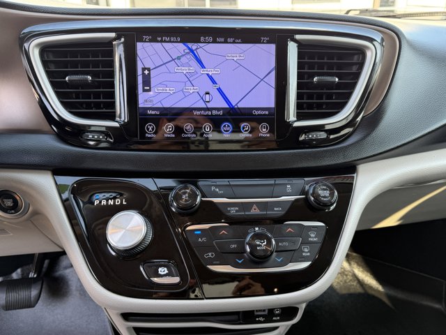 Used 2017 Chrysler Pacifica - photo 21