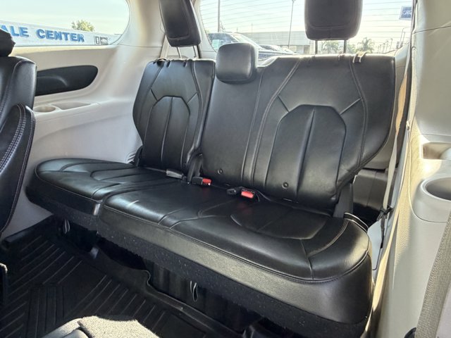 Used 2017 Chrysler Pacifica - photo 24