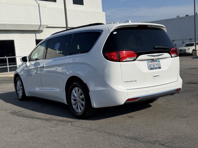 Used 2017 Chrysler Pacifica - photo 8