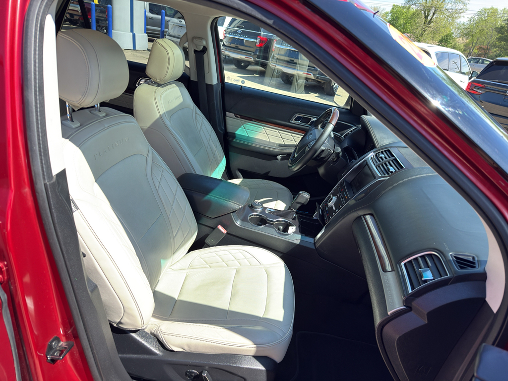 Used 2016 Ford Explorer - photo 16
