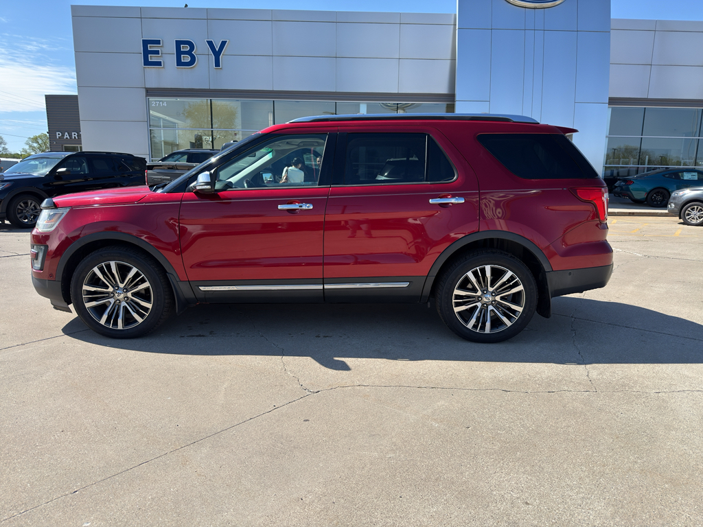 Used 2016 Ford Explorer - photo 2