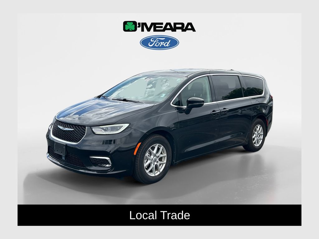 Used 2023 Chrysler Pacifica - photo 28