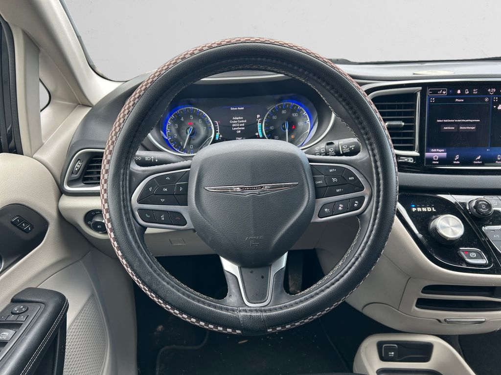 Used 2023 Chrysler Pacifica - photo 14