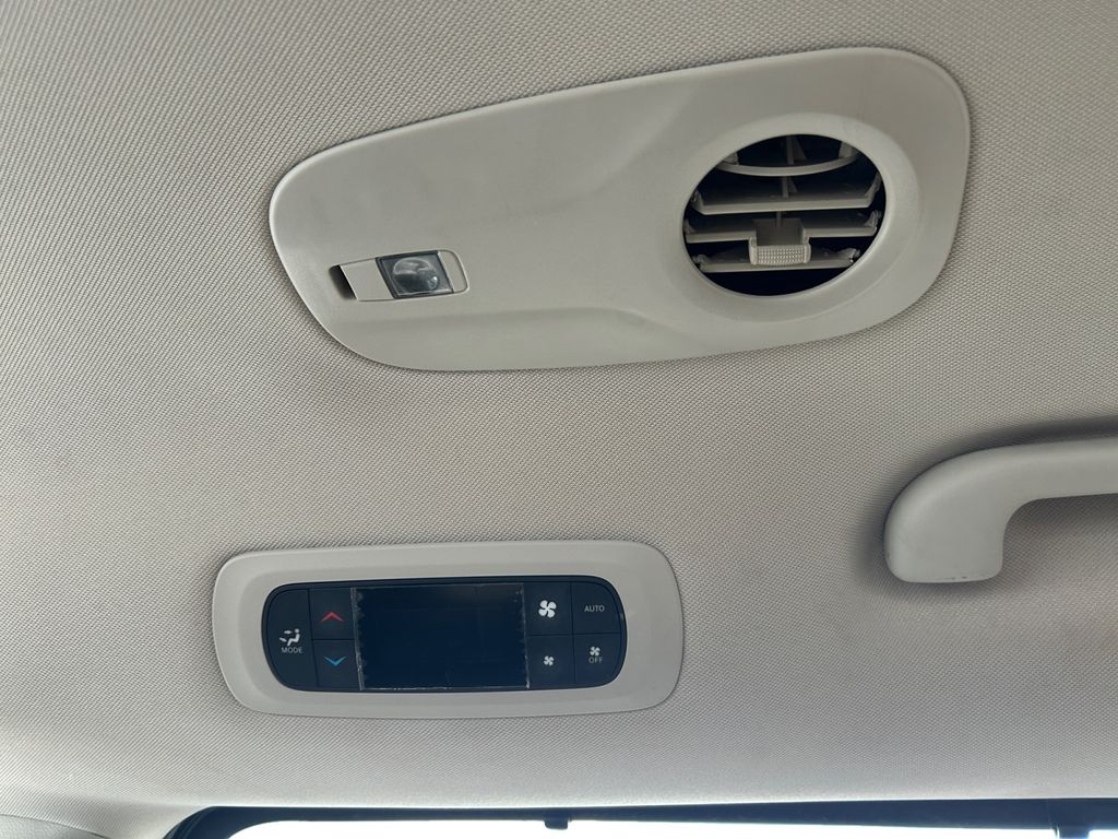 Used 2023 Chrysler Pacifica - photo 26