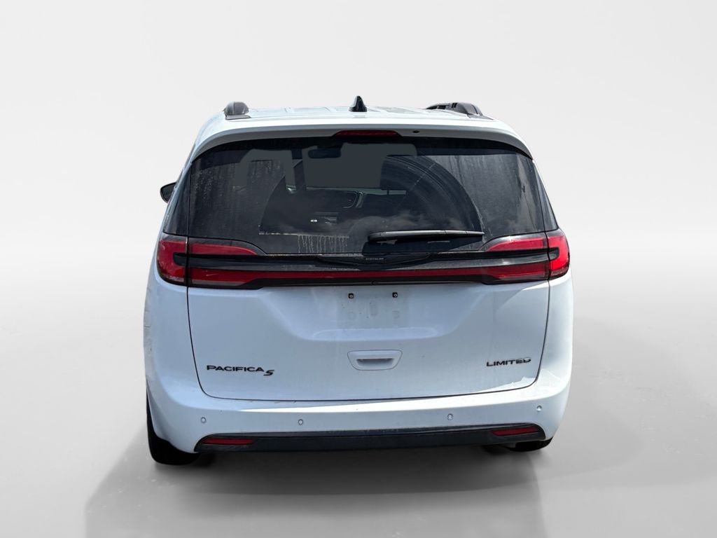 Used 2025 Chrysler Pacifica - photo 6