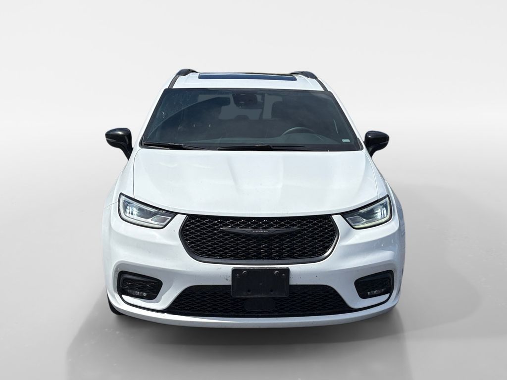Used 2025 Chrysler Pacifica - photo 11