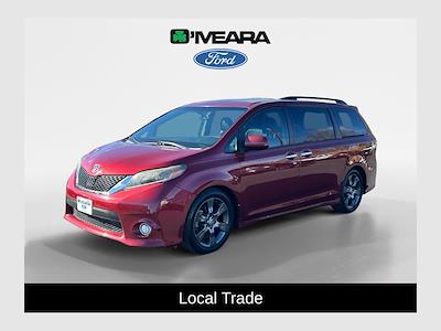 Used 2015 Toyota Sienna - photo 1