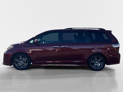 Used 2015 Toyota Sienna - photo 1