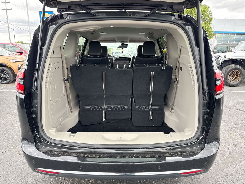 Used 2024 Chrysler Pacifica - photo 14