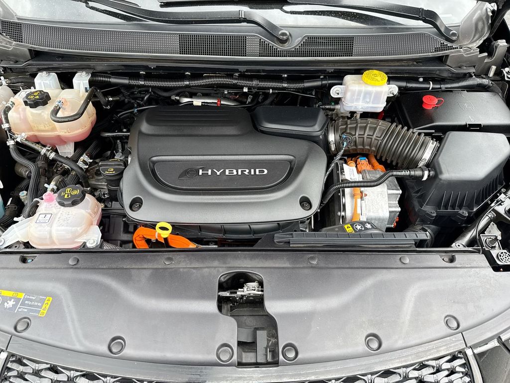 Used 2024 Chrysler Pacifica - photo 16
