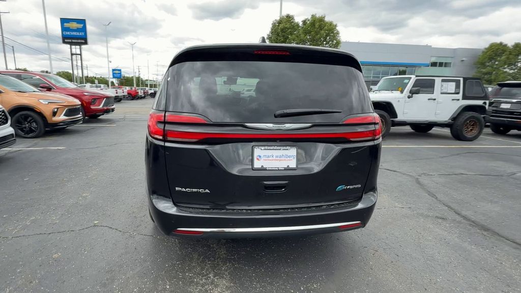 Used 2024 Chrysler Pacifica - photo 8