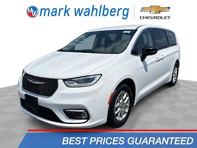 2024 Chrysler Pacifica FWD Minivan for sale #PCA116344 - photo 1