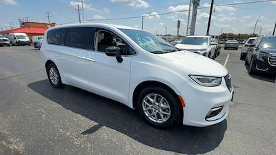 2024 Chrysler Pacifica FWD Minivan for sale #PCA116344 - photo 2