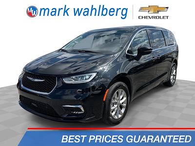 2023 Chrysler Pacifica AWD Minivan for sale #PCA584747 - photo 1
