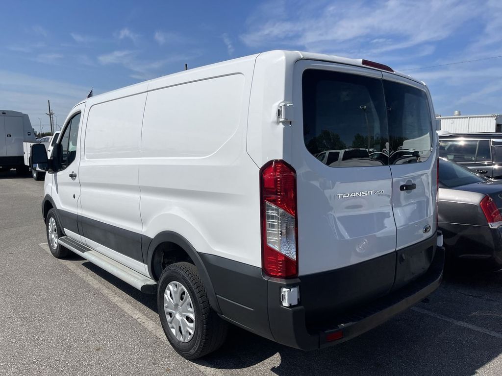 Used 2025 Ford Transit 250 - photo 2