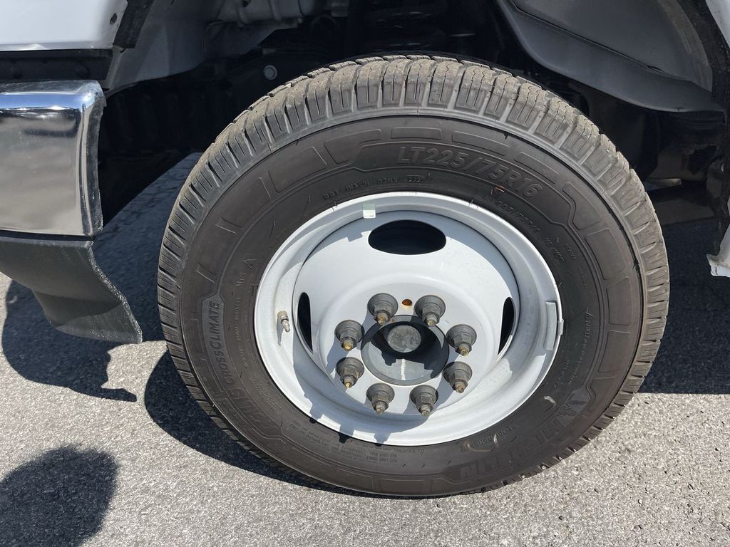 Used 2026 Ford E-450 - photo 6