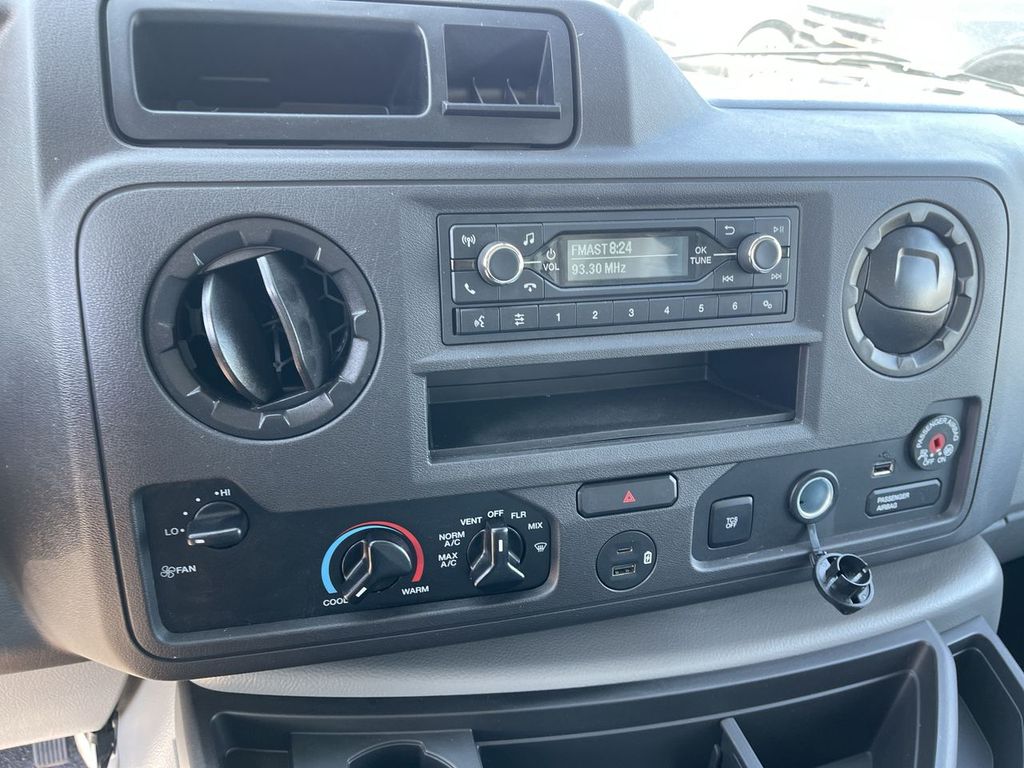 Used 2026 Ford E-450 - photo 11
